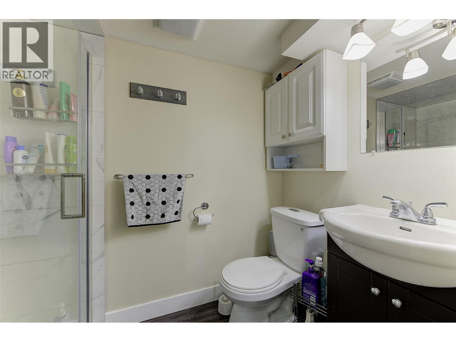 680 Myron Road, Kelowna, British Columbia  V1X 5K2 - Photo 33 - 10398429