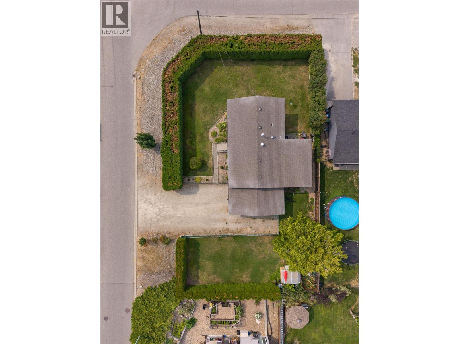 680 Myron Road, Kelowna, British Columbia  V1X 5K2 - Photo 45 - 10398429
