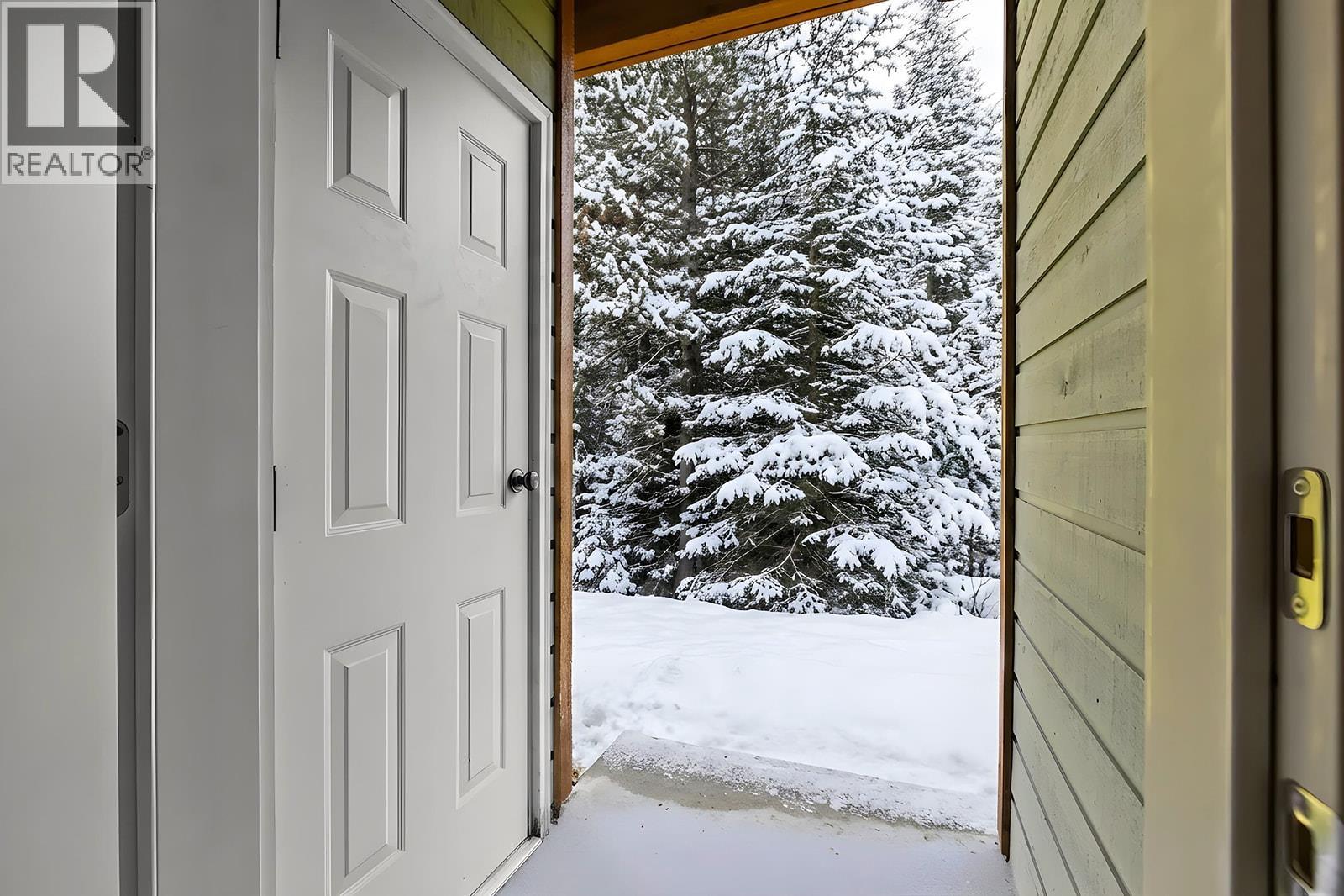5940 Snow Pines Way Unit# 11, Big White, British Columbia  V1P 1P3 - Photo 29 - 10394411