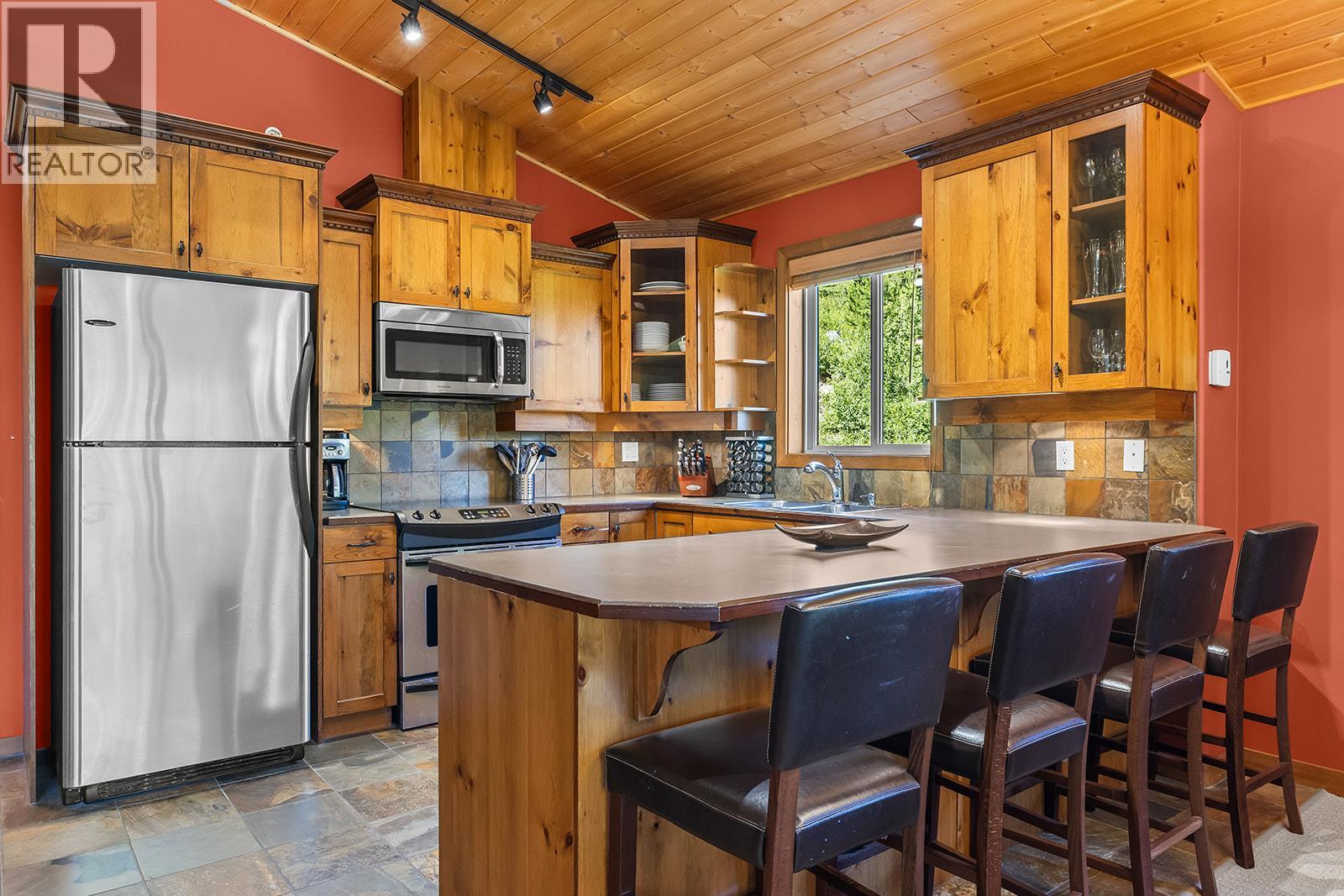 5940 Snow Pines Way Unit# 11, Big White, British Columbia  V1P 1P3 - Photo 6 - 10394411