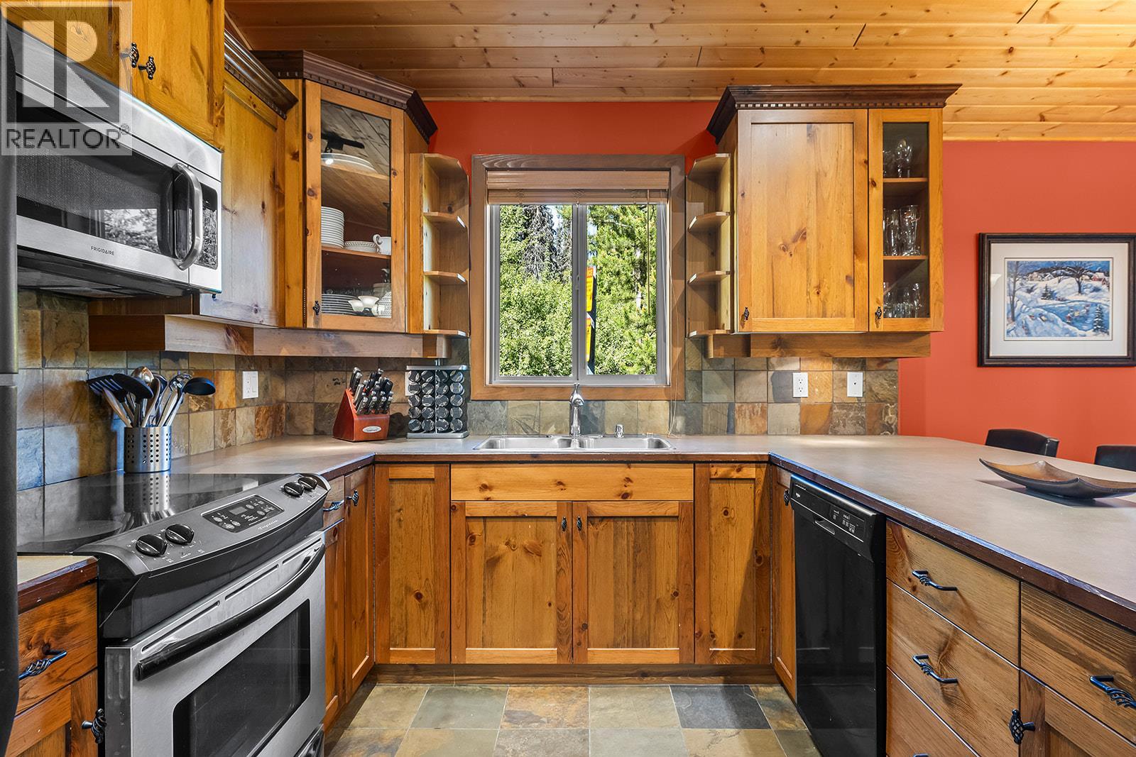 5940 Snow Pines Way Unit# 11, Big White, British Columbia  V1P 1P3 - Photo 7 - 10394411