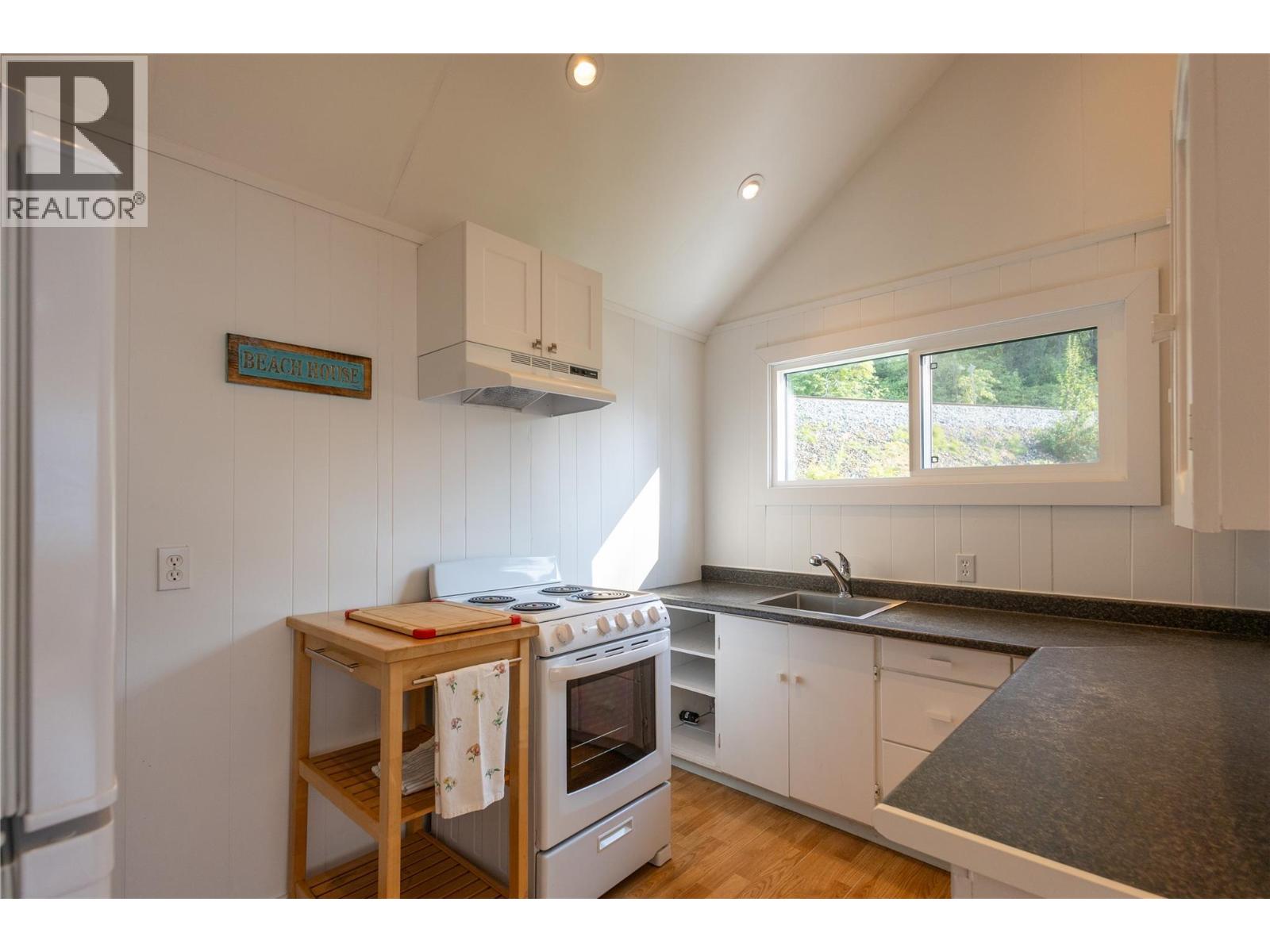 2205 Bealby Road, Nelson, British Columbia  V1L 6W2 - Photo 12 - 10395338