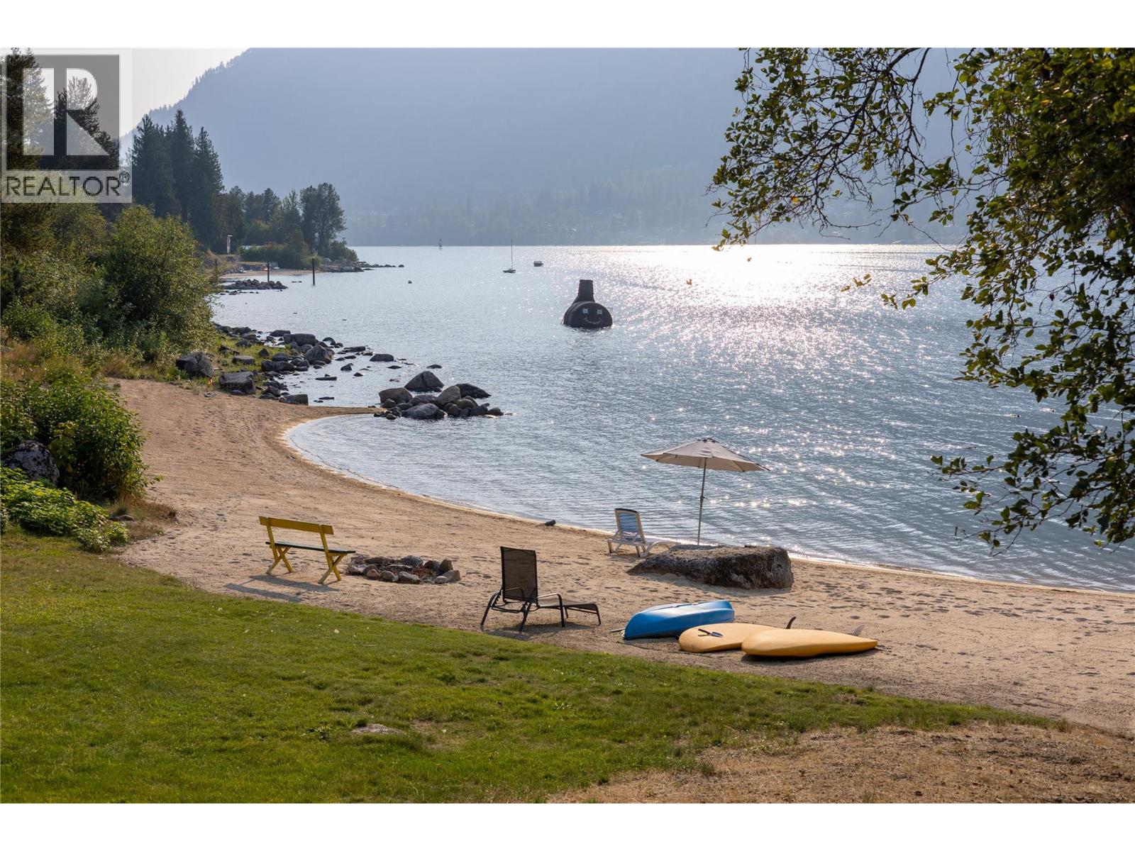 2205 Bealby Road, Nelson, British Columbia  V1L 6W2 - Photo 4 - 10395338