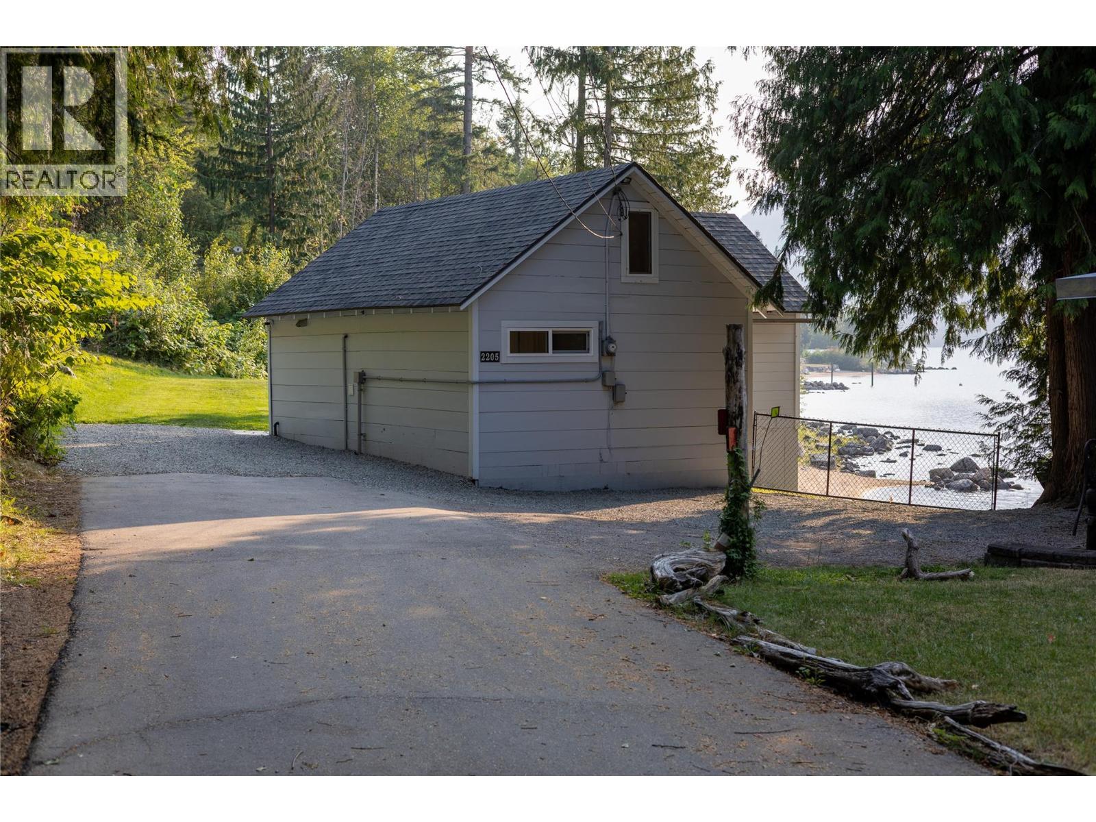 2205 Bealby Road, Nelson, British Columbia  V1L 6W2 - Photo 43 - 10395338