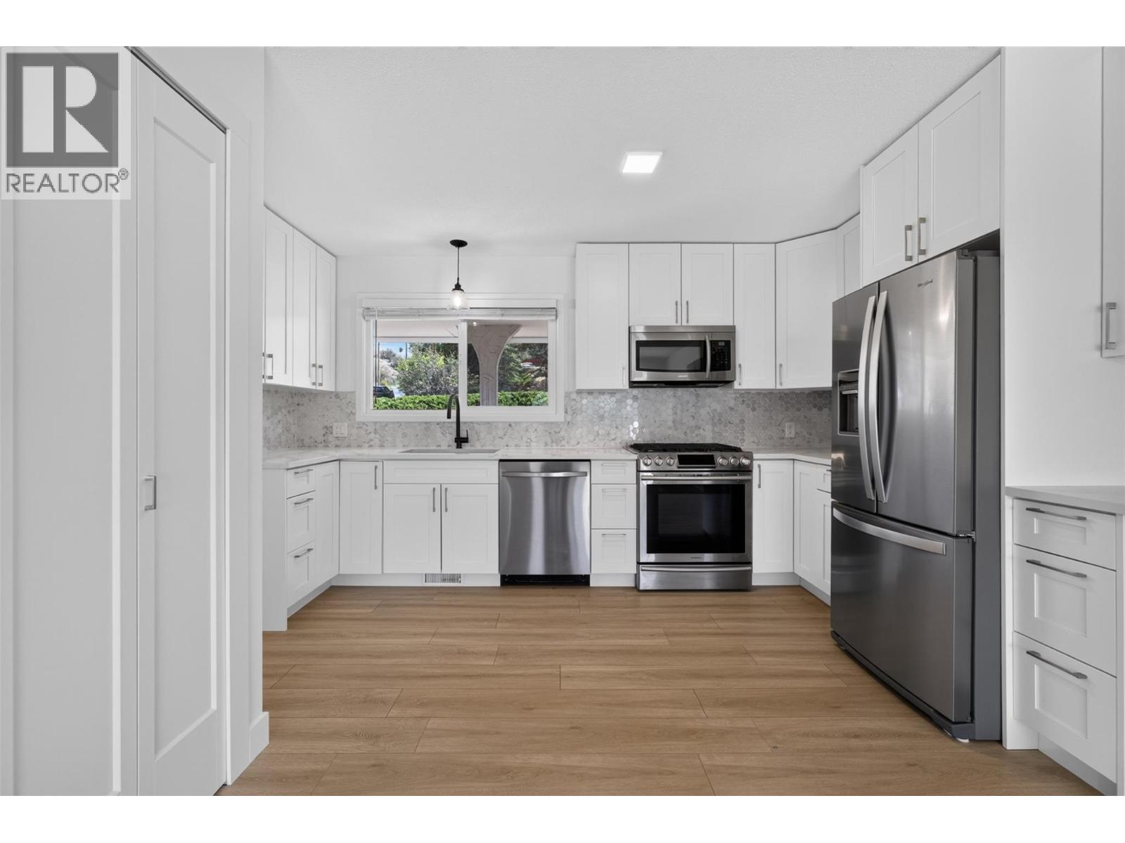 6531 Longacre Drive, Vernon, British Columbia  V1H 1H9 - Photo 15 - 10396241