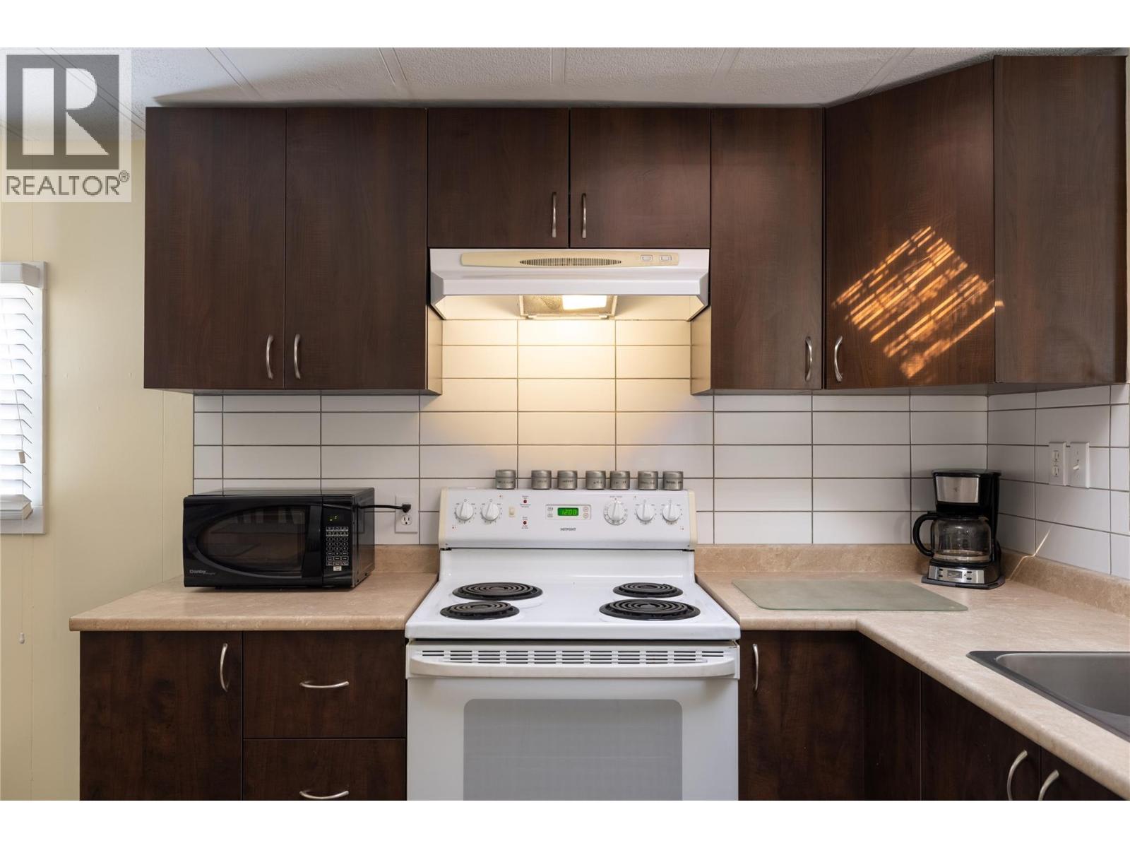 15401 Kalamalka Lake Road Unit# 67 Lot# 67, Coldstream, British Columbia  V1B 1Z3 - Photo 8 - 10398680