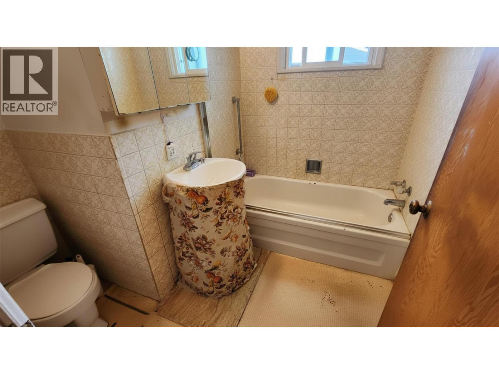 3001 5th Avenue Lot# A, Castlegar, British Columbia  V1N 2V3 - Photo 3 - 10398344