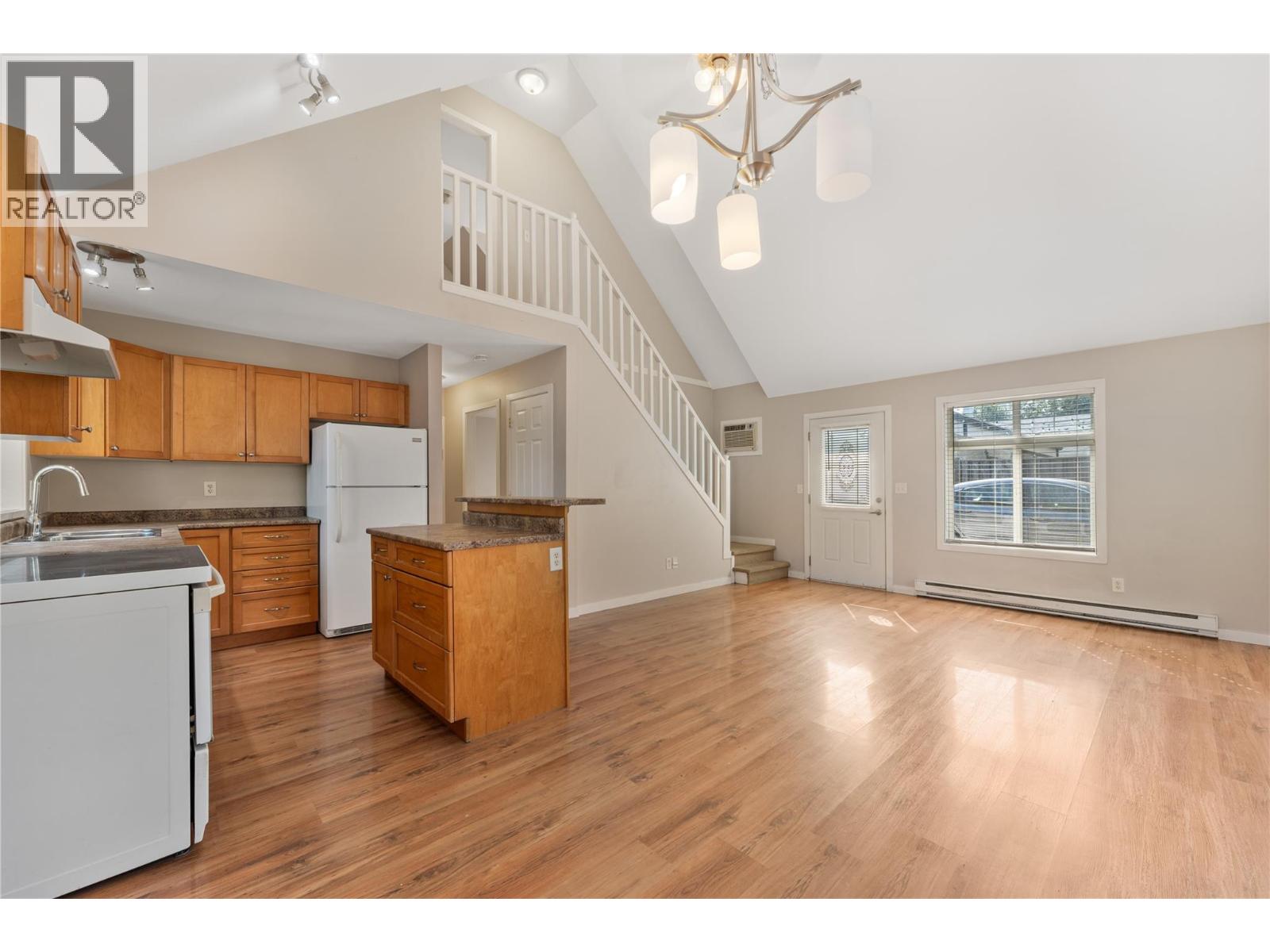 811 Martin Avenue, Kelowna, British Columbia  V1Y 6V4 - Photo 25 - 10396073