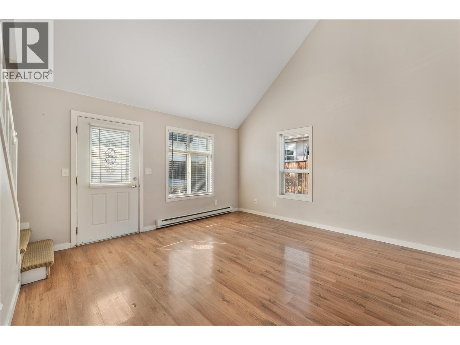 811 Martin Avenue, Kelowna, British Columbia  V1Y 6V4 - Photo 32 - 10396073