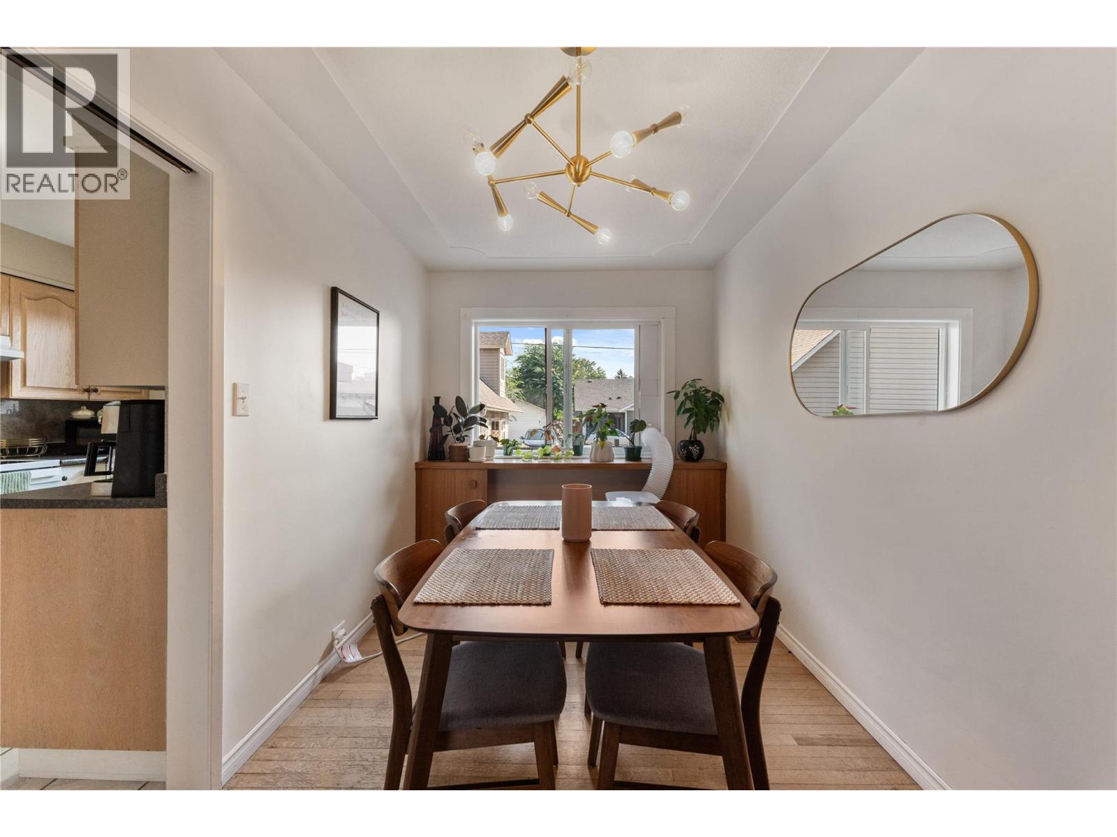 811 Martin Avenue, Kelowna, British Columbia  V1Y 6V4 - Photo 7 - 10396073