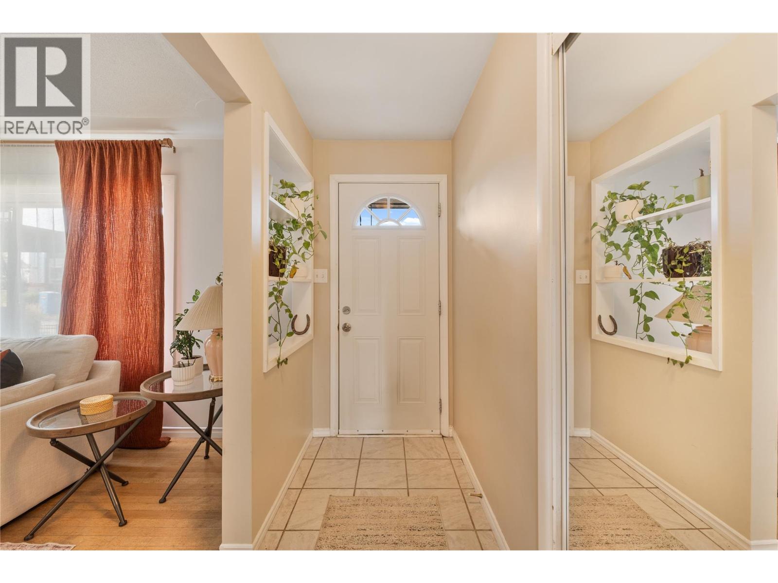 811 Martin Avenue, Kelowna, British Columbia  V1Y 6V4 - Photo 9 - 10396073