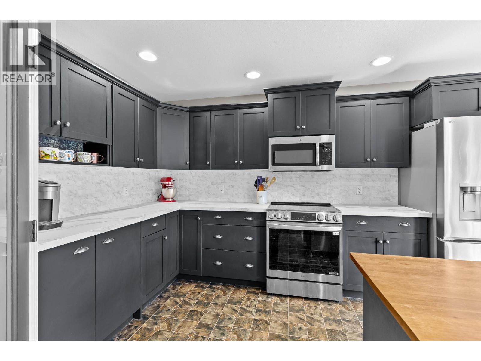 715 Hemlock Road, Kelowna, British Columbia  V1X 4W9 - Photo 5 - 10398632