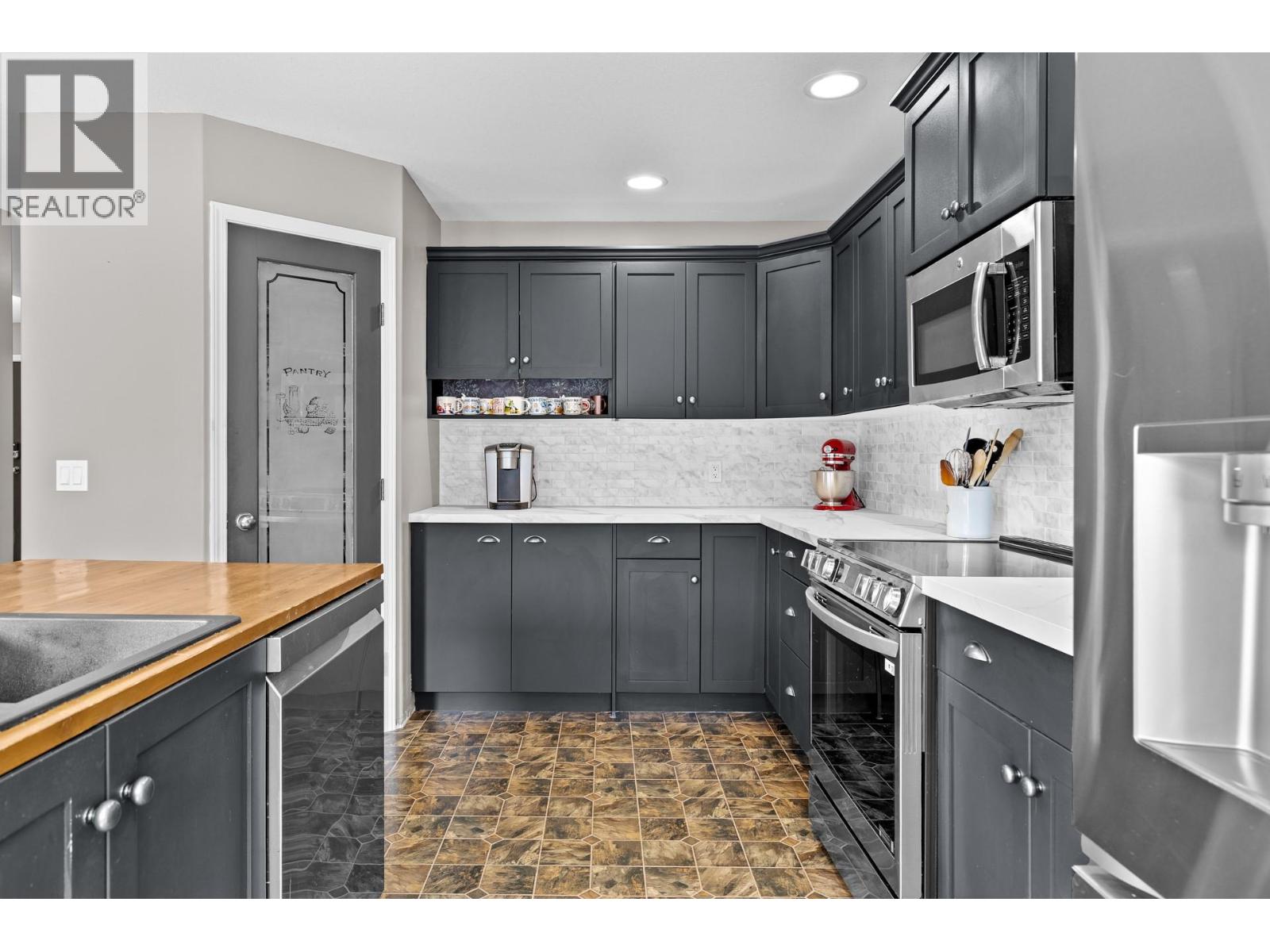 715 Hemlock Road, Kelowna, British Columbia  V1X 4W9 - Photo 6 - 10398632