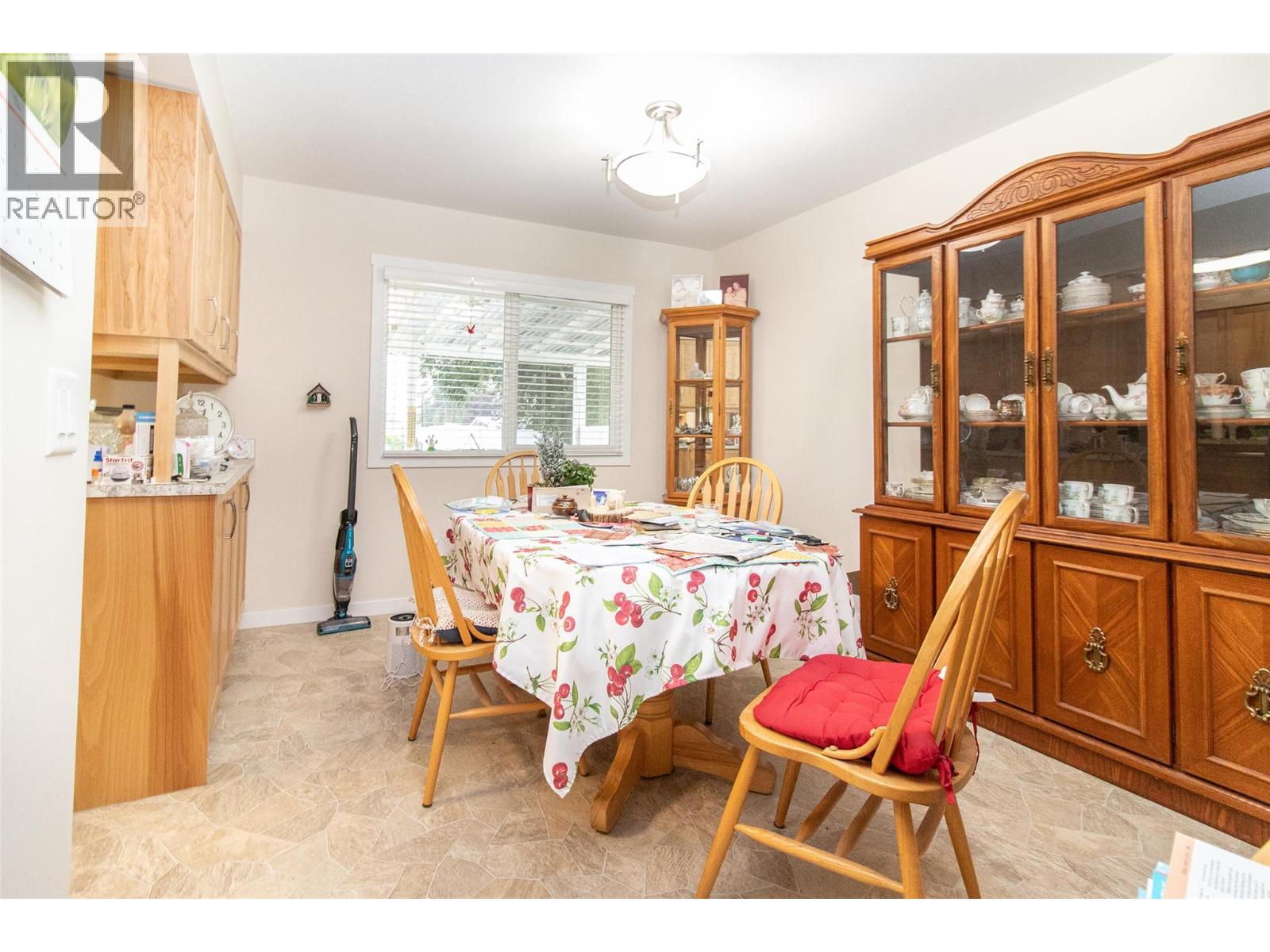 350 Rutland Road S, Kelowna, British Columbia  V1X 2Z6 - Photo 4 - 10398575
