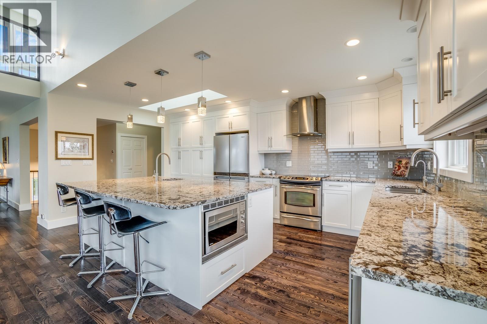3137 Vector Drive, West Kelowna, British Columbia  V1Z 3B1 - Photo 3 - 10398252