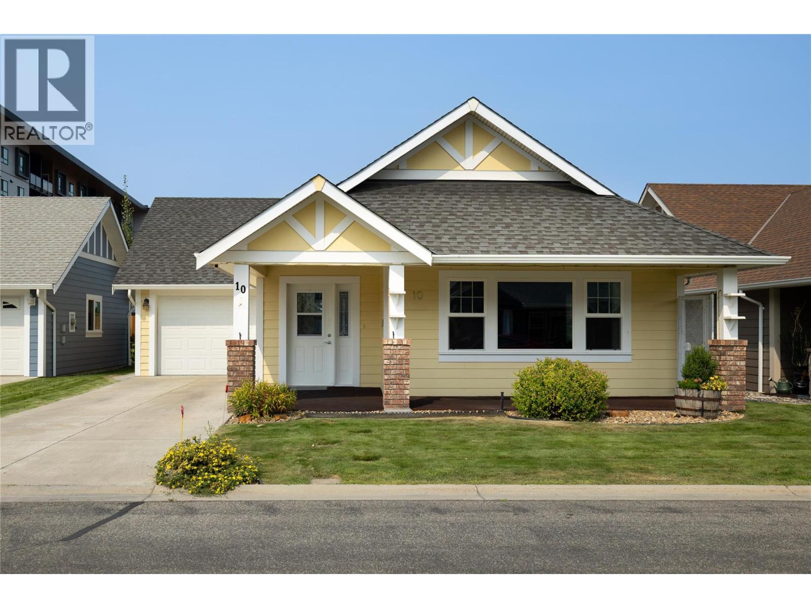 #10 1231 10 Street Sw, Salmon Arm, British Columbia  V1E 0A5 - Photo 1 - 10398318