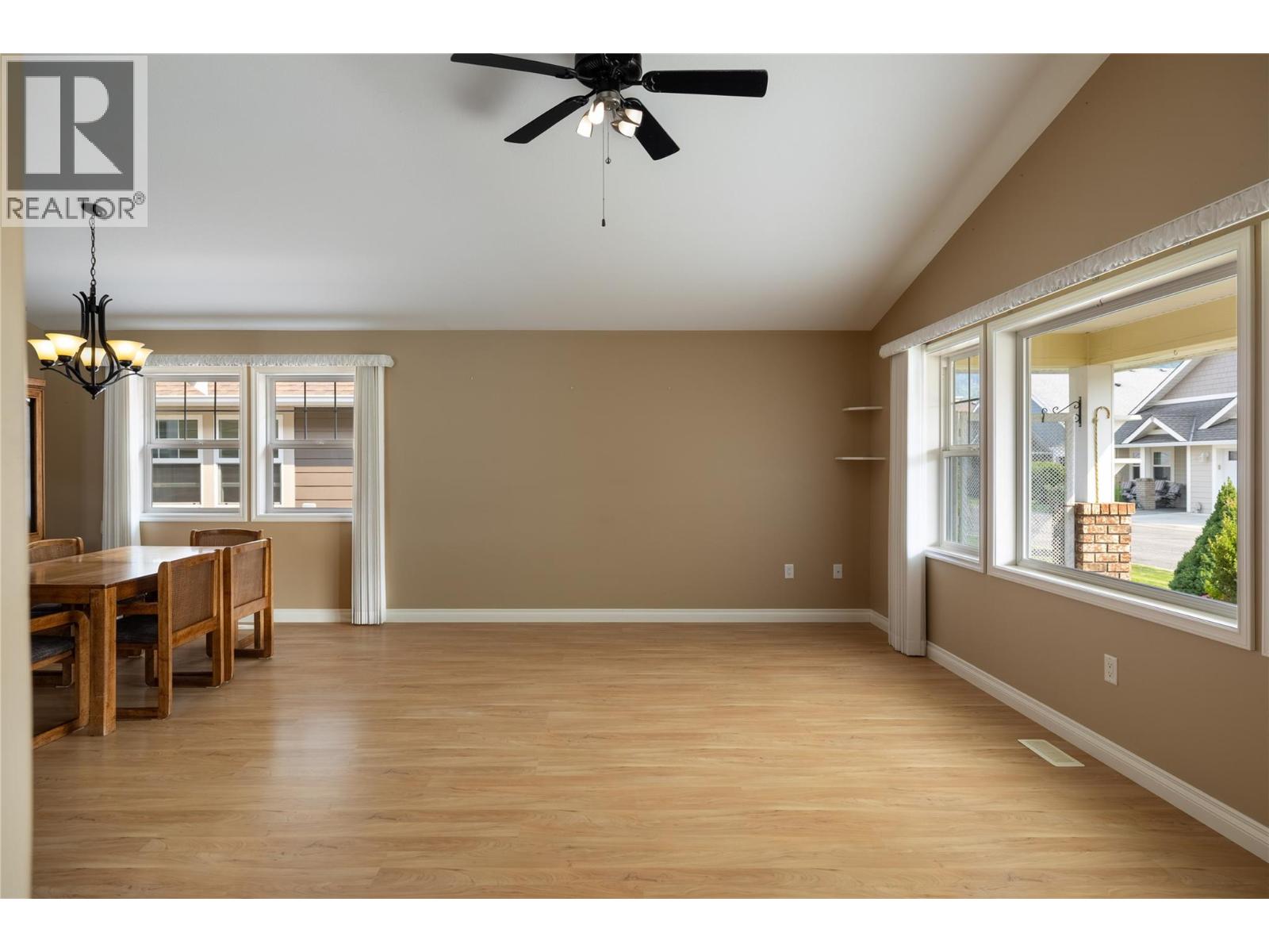 #10 1231 10 Street Sw, Salmon Arm, British Columbia  V1E 0A5 - Photo 22 - 10398318
