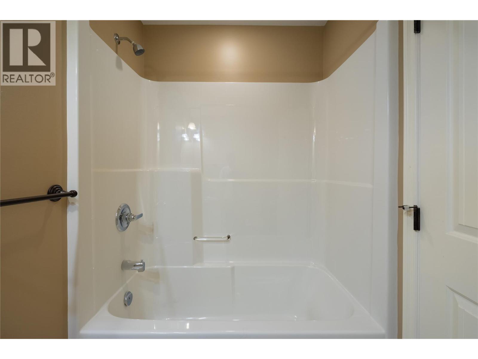 #10 1231 10 Street Sw, Salmon Arm, British Columbia  V1E 0A5 - Photo 35 - 10398318