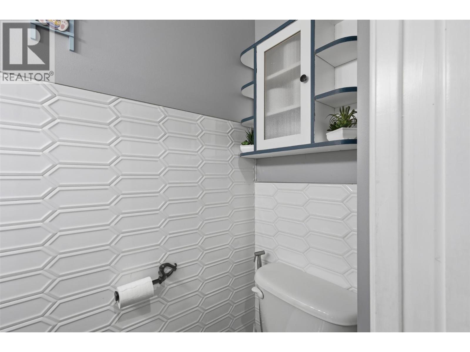 444 Azure Place, Kamloops, British Columbia  V2E 2R2 - Photo 29 - 10398659