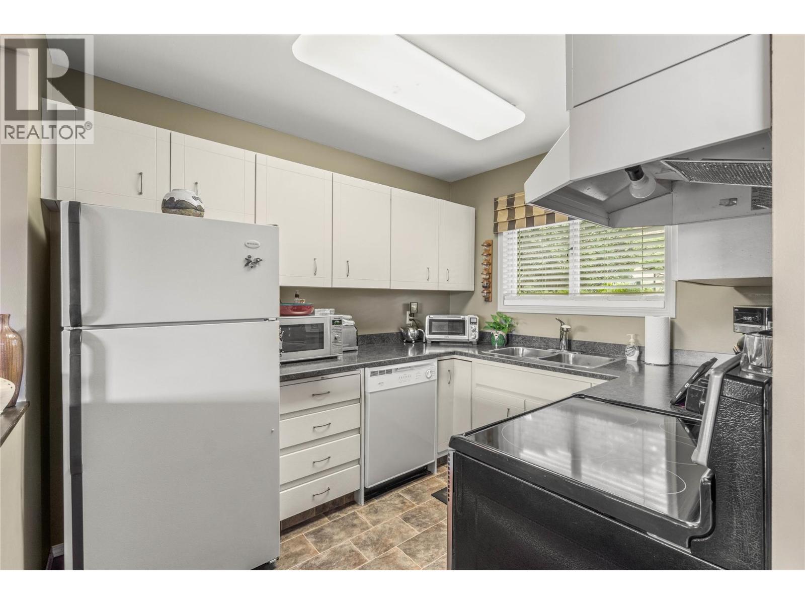290 Pemberton Terrace Unit# 30, Kamloops, British Columbia  V2C 6A9 - Photo 10 - 10398608
