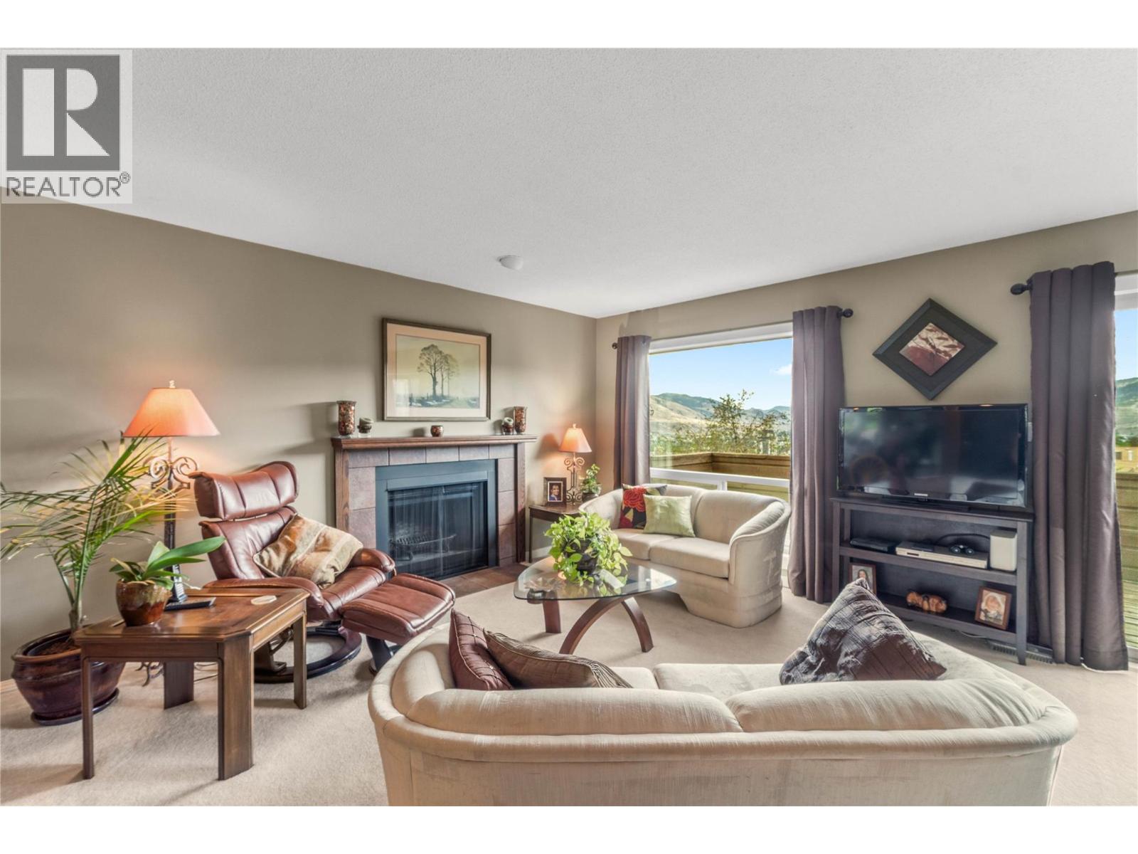 290 Pemberton Terrace Unit# 30, Kamloops, British Columbia  V2C 6A9 - Photo 4 - 10398608