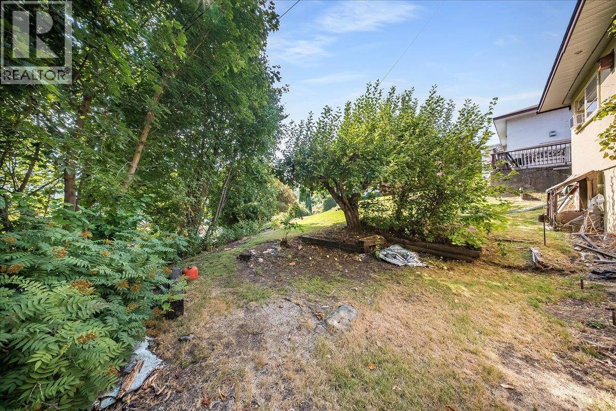664 Forrest Drive, Warfield, British Columbia  V1R 2H6 - Photo 34 - 10398534