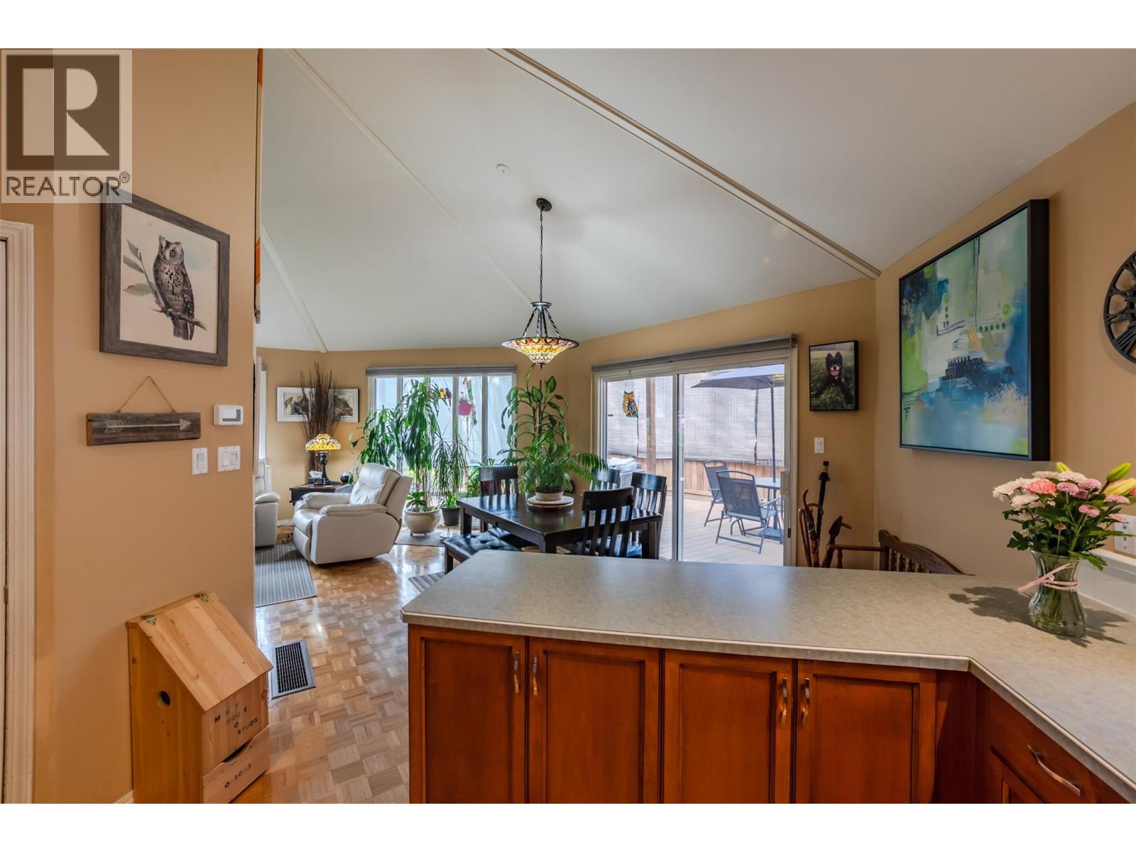 4744 Lakeside Road, Penticton, British Columbia  V2A 8W6 - Photo 30 - 10398714