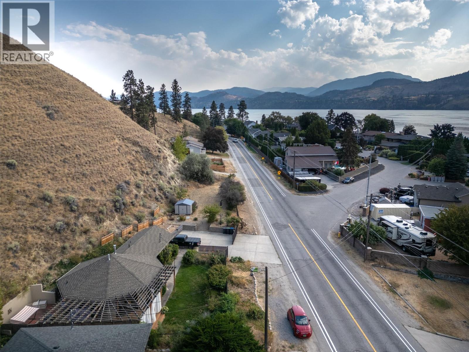 4744 Lakeside Road, Penticton, British Columbia  V2A 8W6 - Photo 4 - 10398714