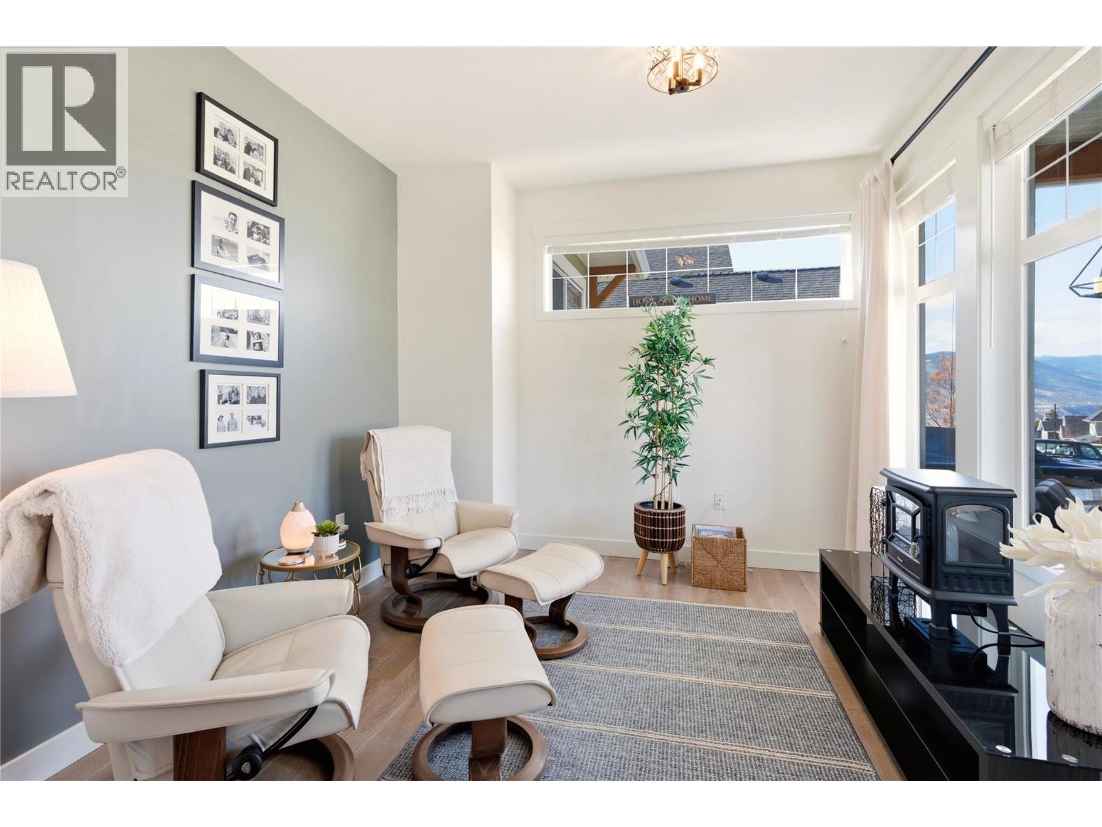 2110 Lawrence Avenue, Penticton, British Columbia  V2A 9G6 - Photo 18 - 10398651