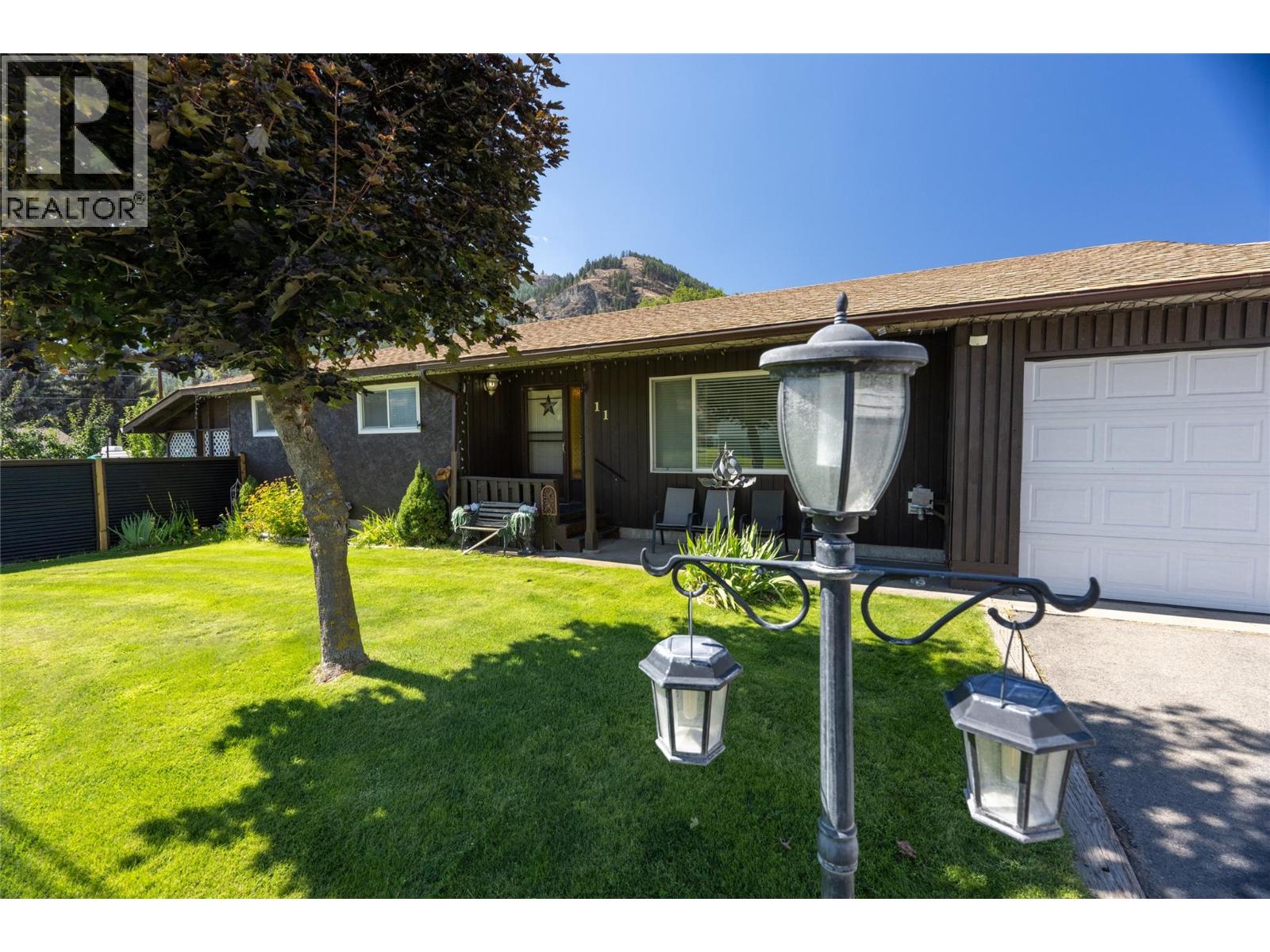 411 Gertrude Street, Midway, British Columbia  V0H 1M0 - Photo 1 - 10398715