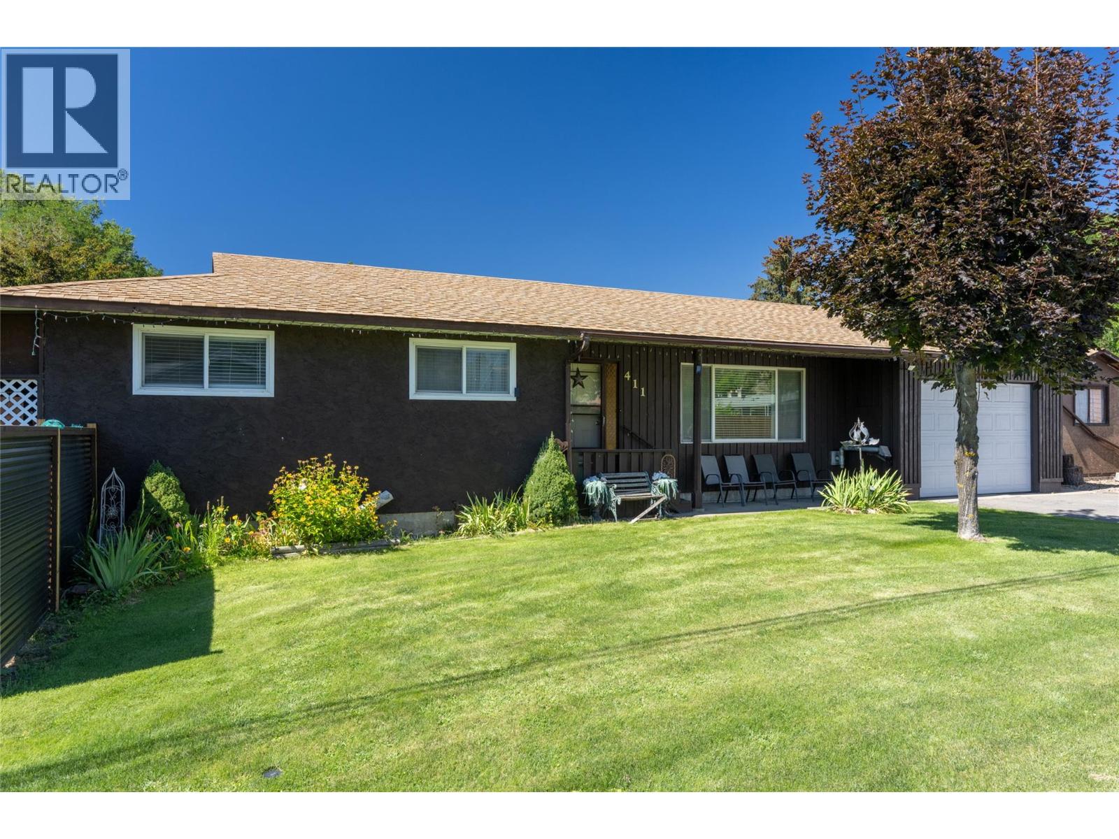 411 Gertrude Street, Midway, British Columbia  V0H 1M0 - Photo 2 - 10398715