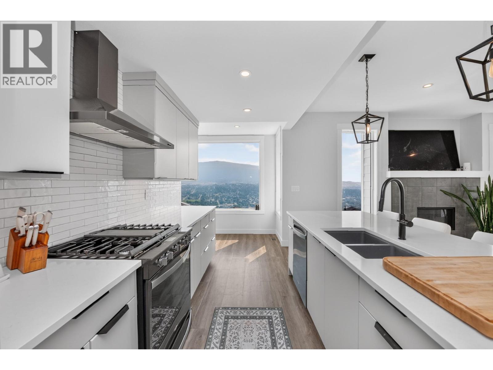 5120 Turtle Pond Court, Vernon, British Columbia  V1T 2T9 - Photo 14 - 10398675