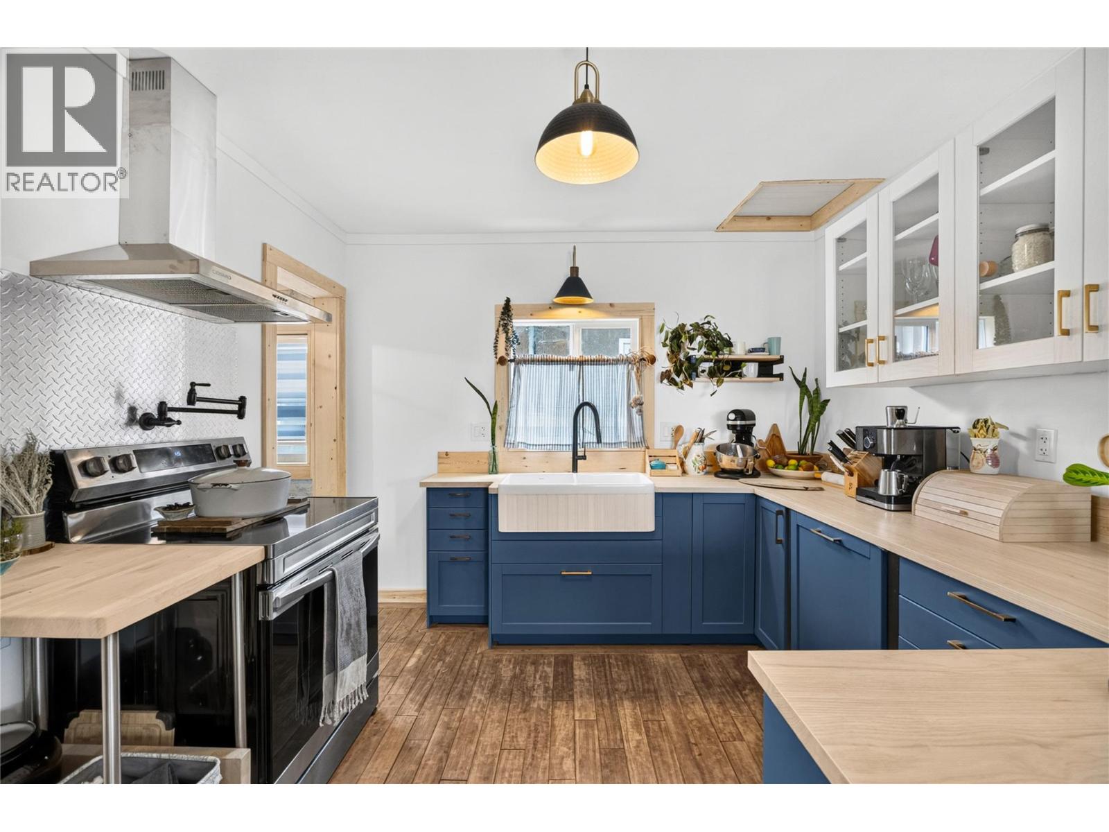 499 Westminster Avenue W, Penticton, British Columbia  V2A 1K4 - Photo 5 - 10398255