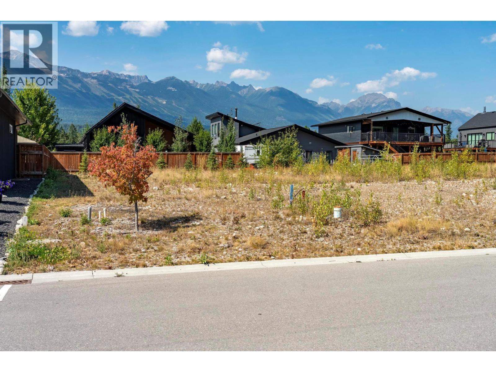 1616 Cedar Street, Golden, British Columbia  V0A 1H6 - Photo 1 - 10398716