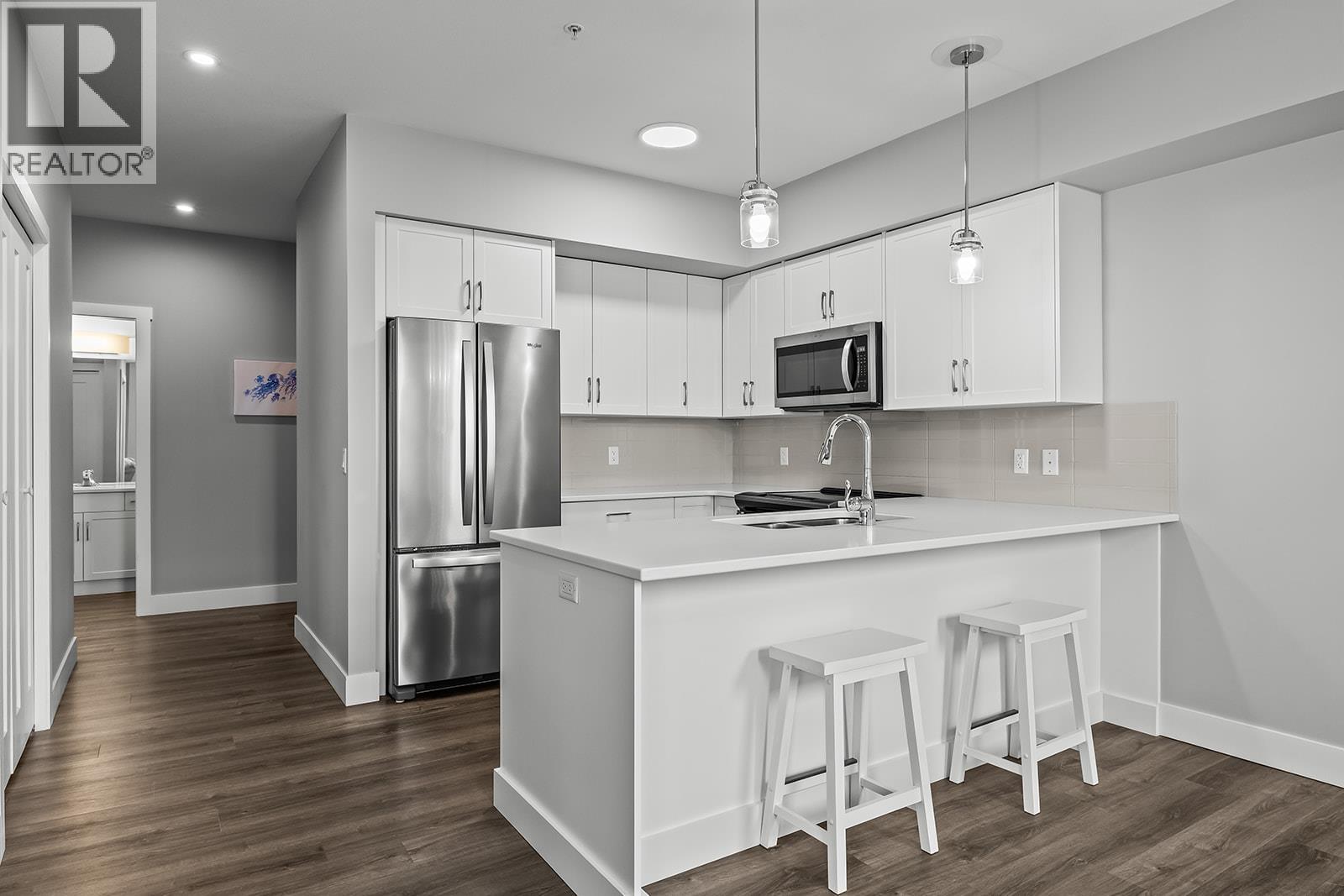 3090 Burtch Road Unit# 102, Kelowna, British Columbia  V1W 5G9 - Photo 3 - 10398355