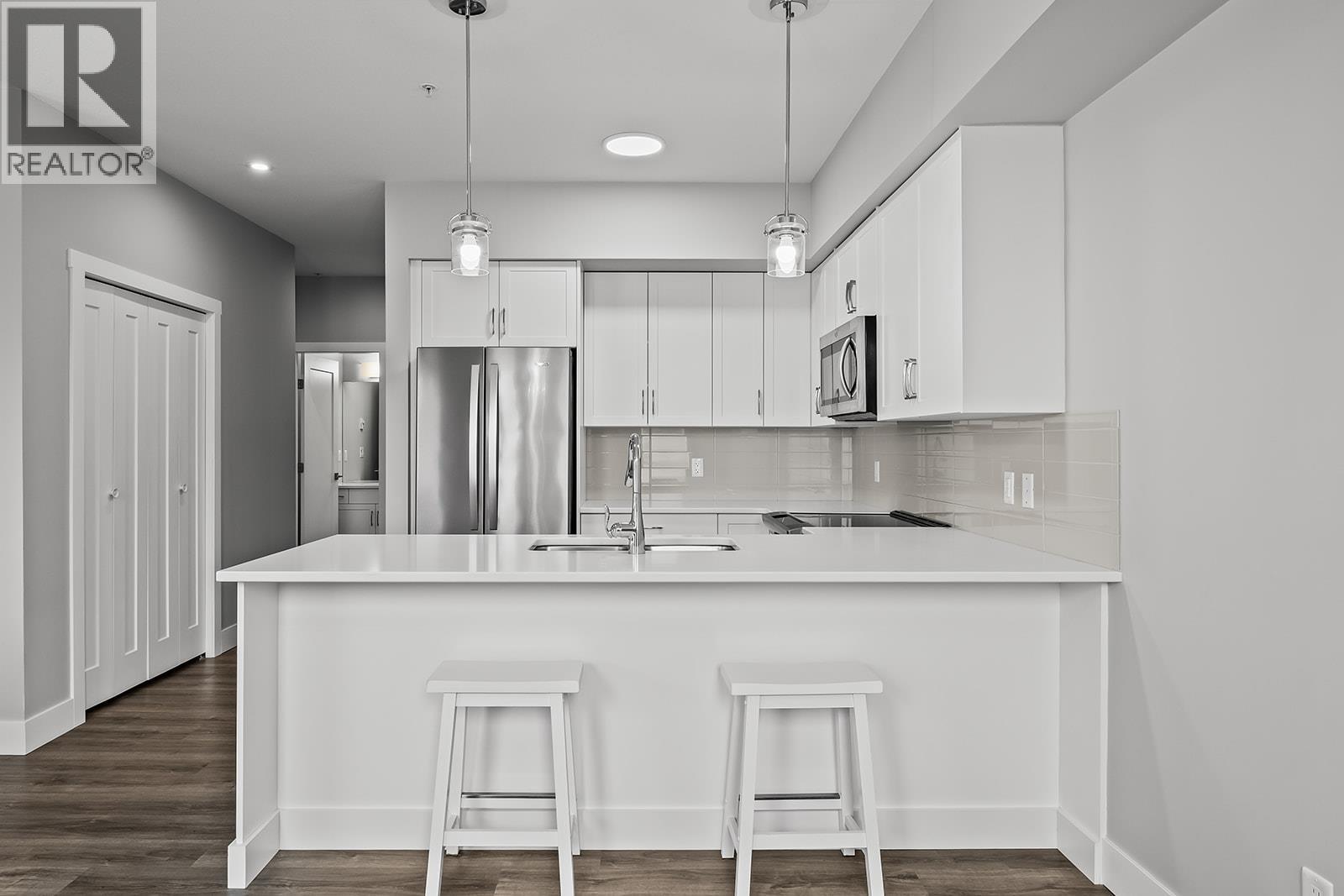 3090 Burtch Road Unit# 102, Kelowna, British Columbia  V1W 5G9 - Photo 4 - 10398355