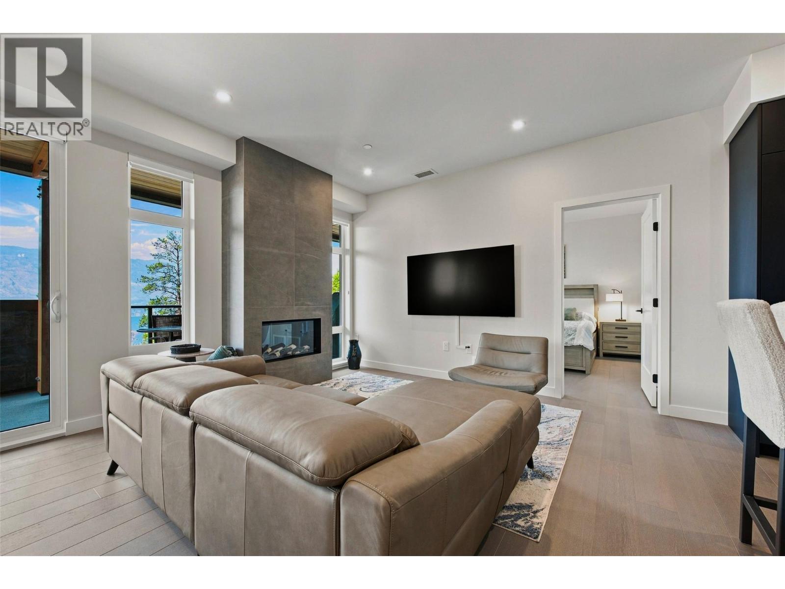 9652 Benchland Drive Unit# 307, Lake Country, British Columbia  V4V 0C4 - Photo 3 - 10398275
