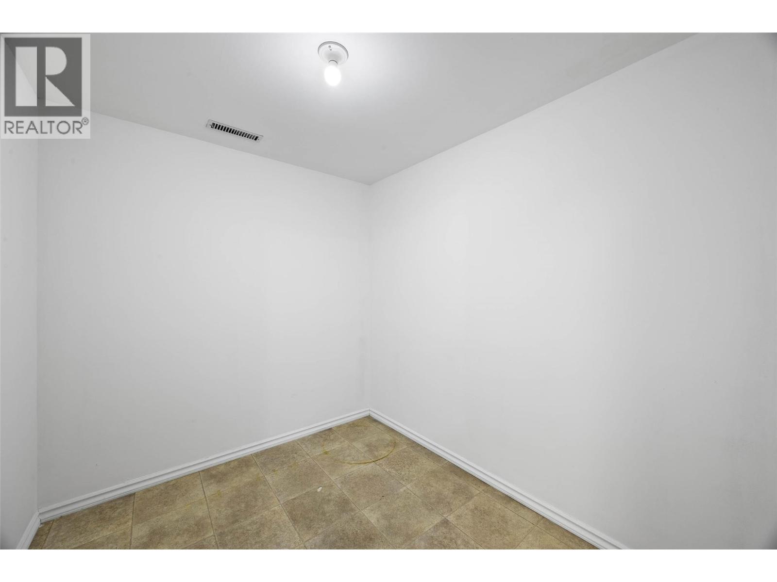 1750 Summit Drive Unit# 26, Kamloops, British Columbia  V2E 1Y1 - Photo 18 - 10398157