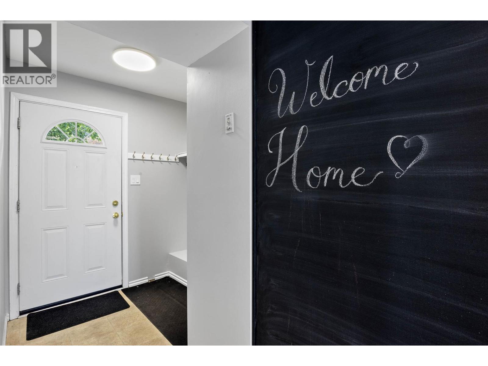 1750 Summit Drive Unit# 26, Kamloops, British Columbia  V2E 1Y1 - Photo 2 - 10398157