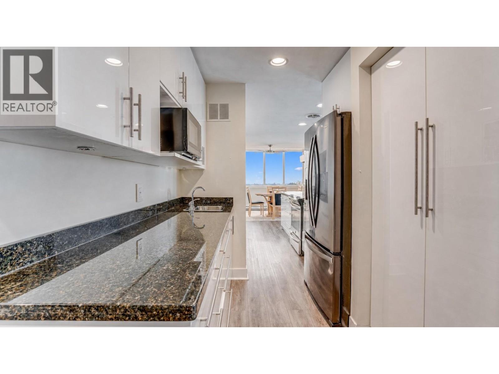 737 Leon Avenue Unit# 1401, Kelowna, British Columbia  V1Y 8L6 - Photo 6 - 10396434