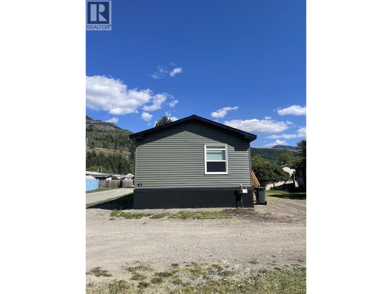 100 Industrial Road Unit# 43, Sparwood, British Columbia  V0B 2G1 - Photo 1 - 10398694