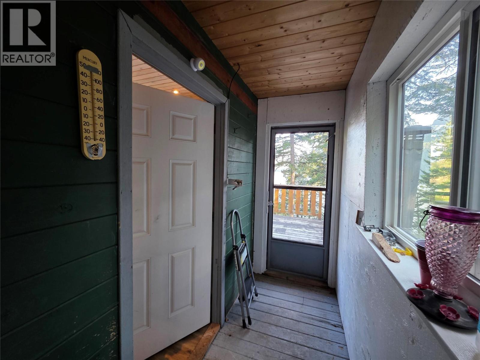 6453 Pinaus Lake Road, Falkland, British Columbia  V0E 1W0 - Photo 20 - 10398661