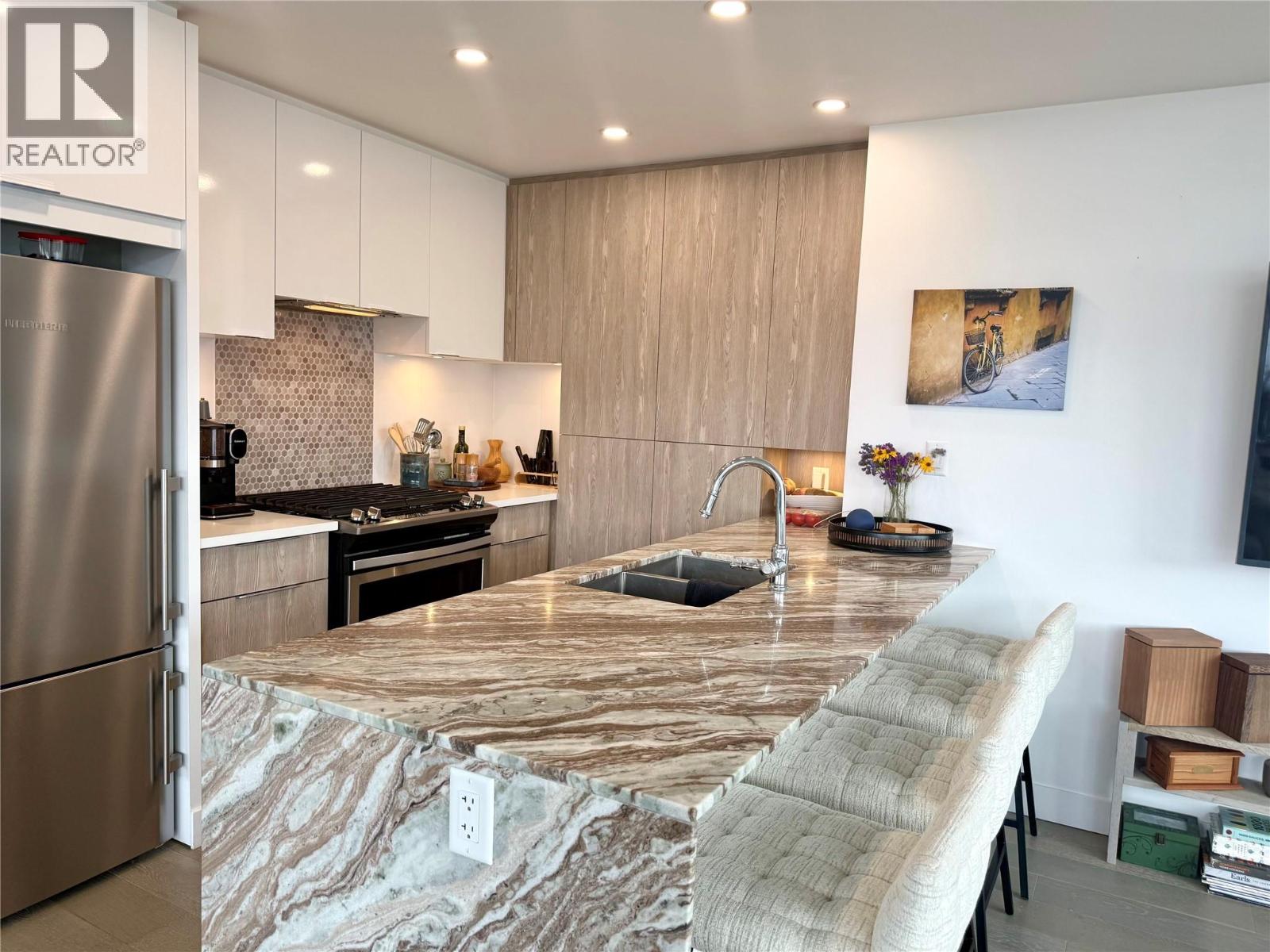 1151 Sunset Drive Unit# 1702, Kelowna, British Columbia  V1Y 0G2 - Photo 4 - 10398614
