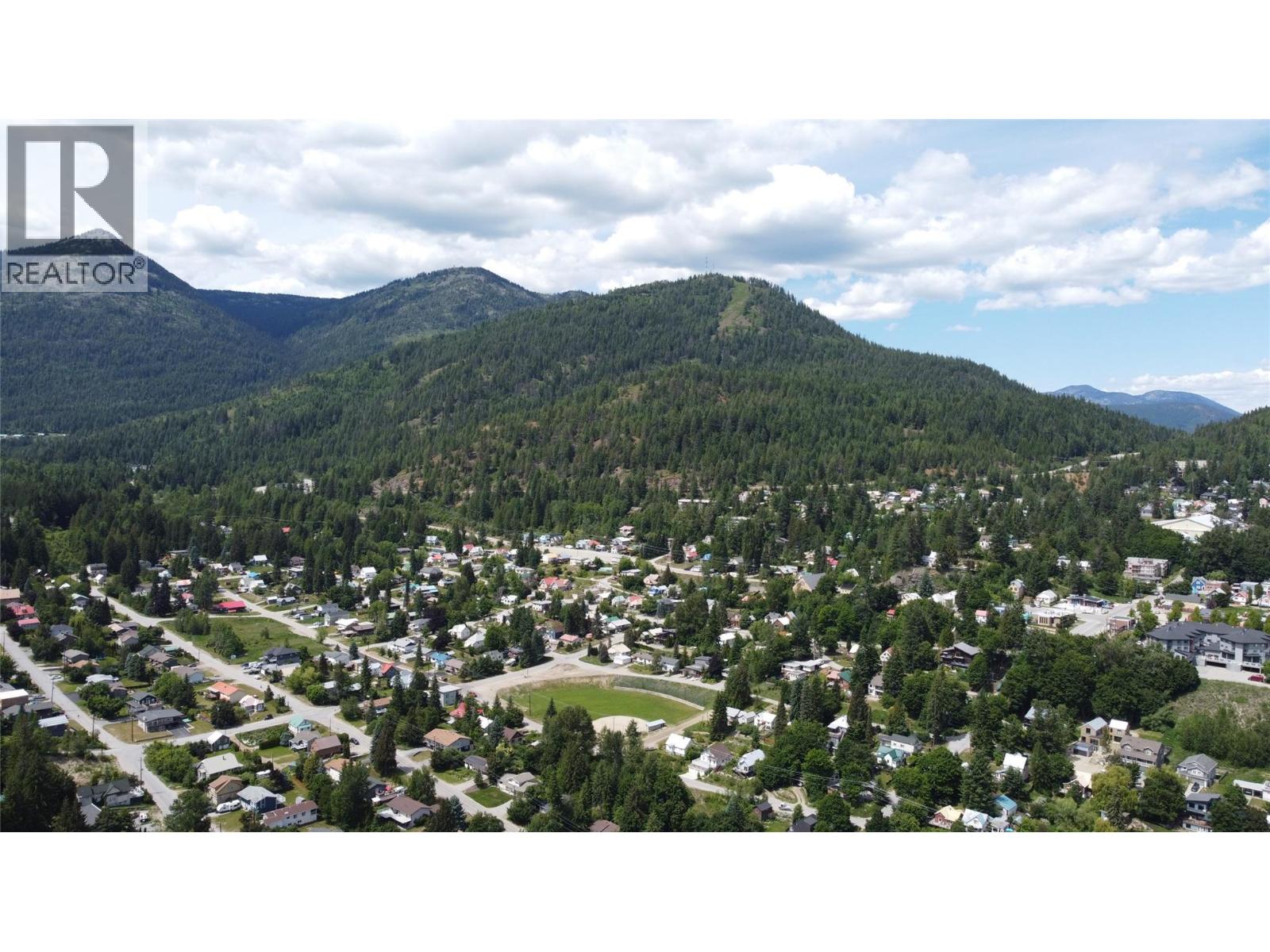 2050 Phoenix Avenue, Rossland, British Columbia  V0G 1Y0 - Photo 16 - 10398523