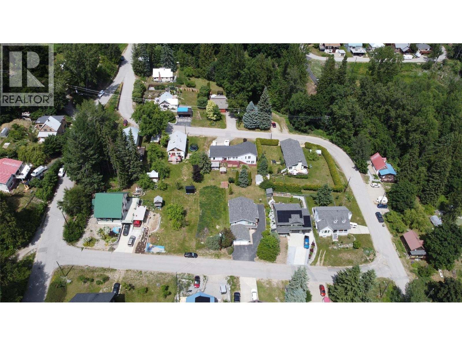 2050 Phoenix Avenue, Rossland, British Columbia  V0G 1Y0 - Photo 8 - 10398523