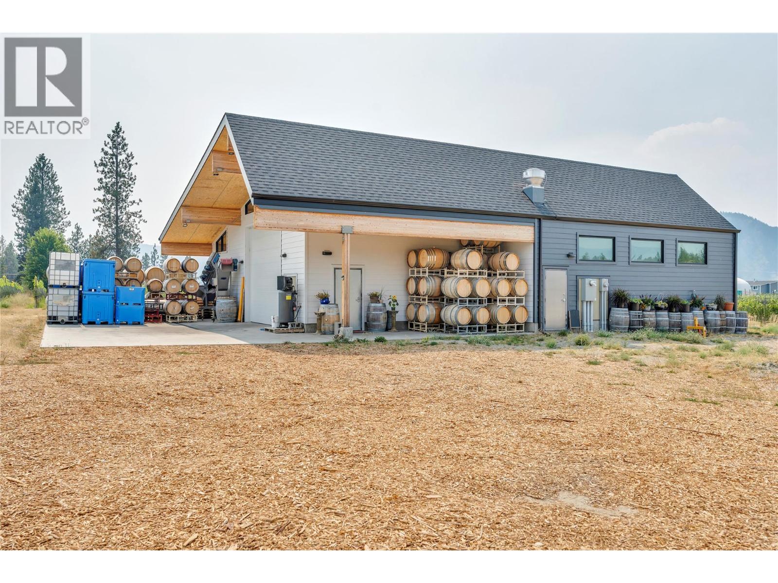 4112 Mclean Creek Road, Okanagan Falls, British Columbia  V0H 1R1 - Photo 2 - 10398670