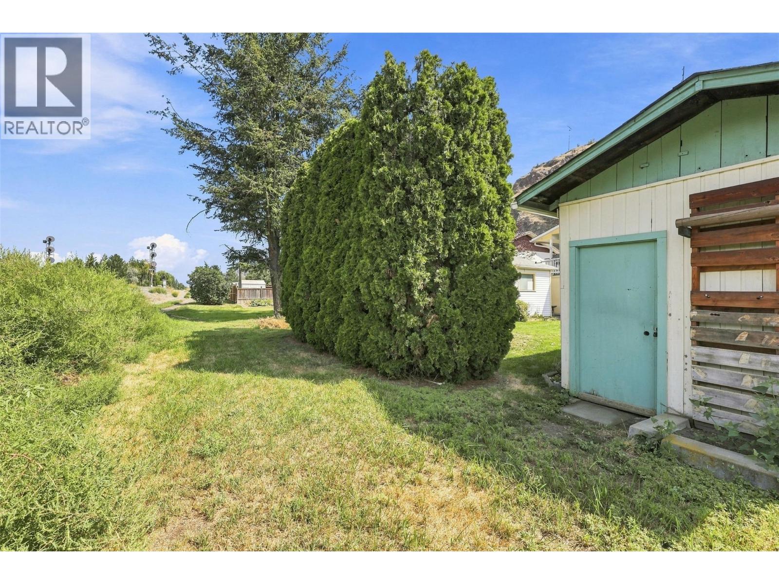 3957 Old Yellowhead Highway, Kamloops, British Columbia  V2H 1K6 - Photo 38 - 10396460