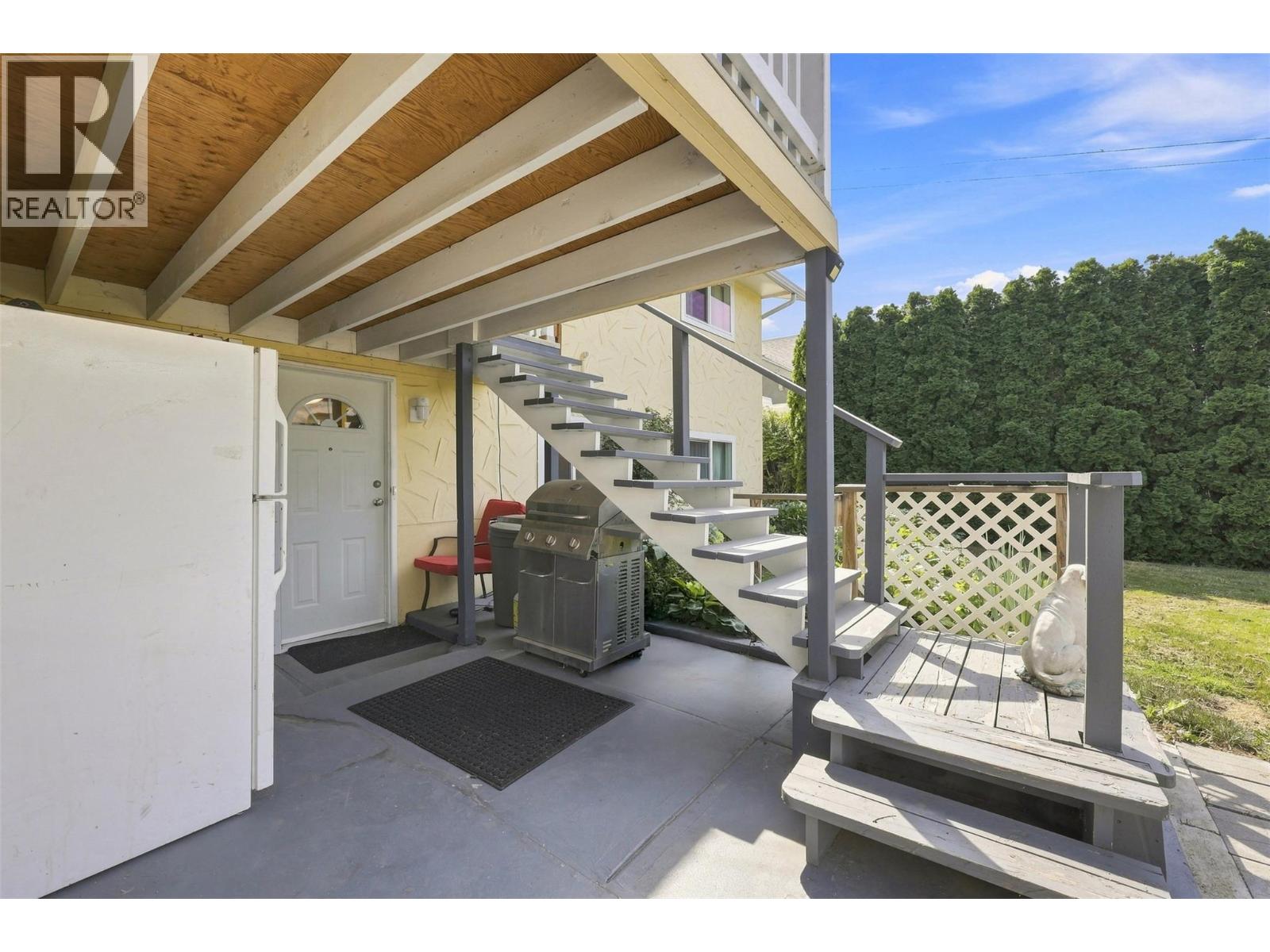 3957 Old Yellowhead Highway, Kamloops, British Columbia  V2H 1K6 - Photo 40 - 10396460