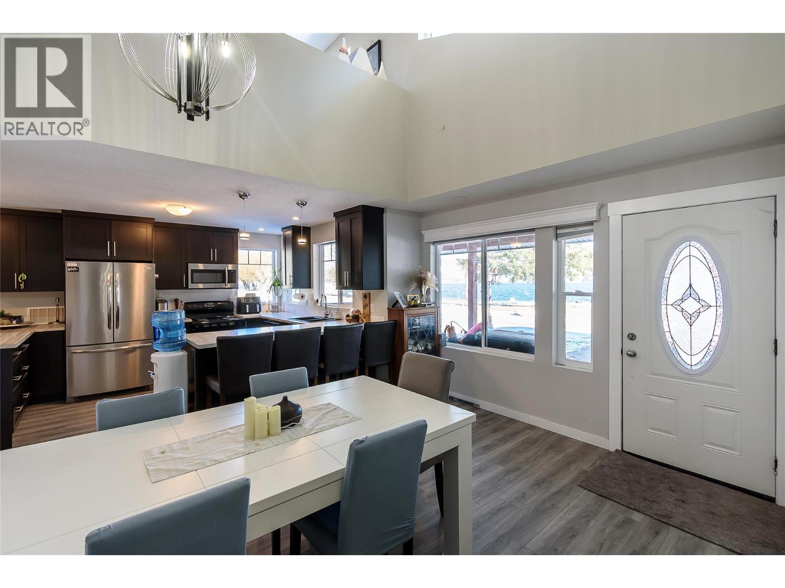 42 Lakeshore Drive, Vernon, British Columbia  V1H 2A1 - Photo 11 - 10398595