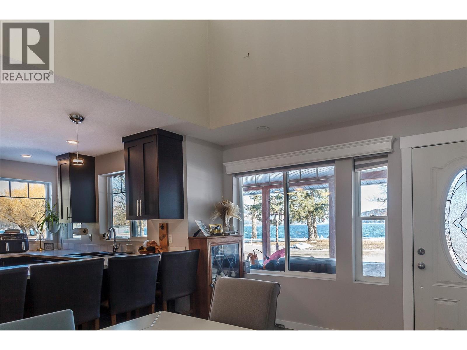 42 Lakeshore Drive, Vernon, British Columbia  V1H 2A1 - Photo 12 - 10398595
